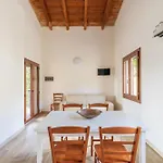 Corte Di Gallura 公寓式酒店 3*