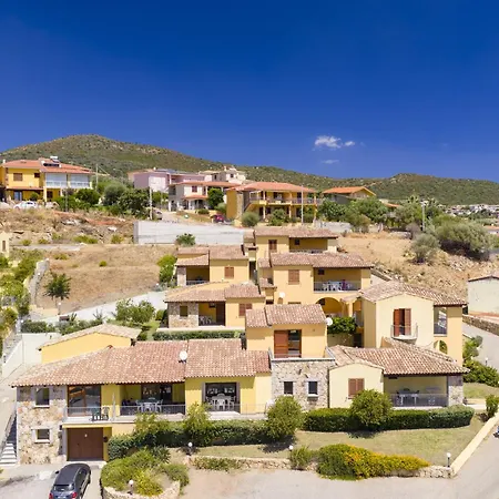 شقة فندقية Corte Di Gallura 3*