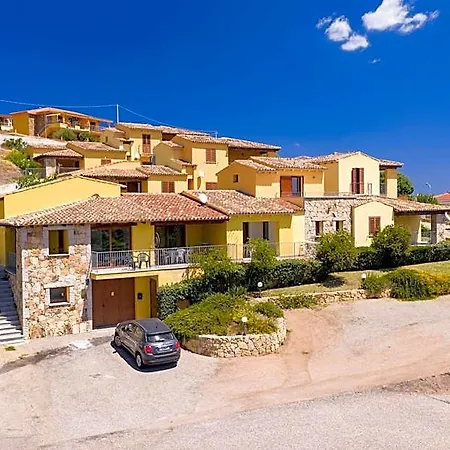 Corte Di Gallura Aparthotel Budoni