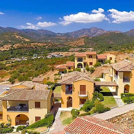 Corte Di Gallura Aparthotel