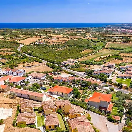 Corte Di Gallura Aparthotel 3*